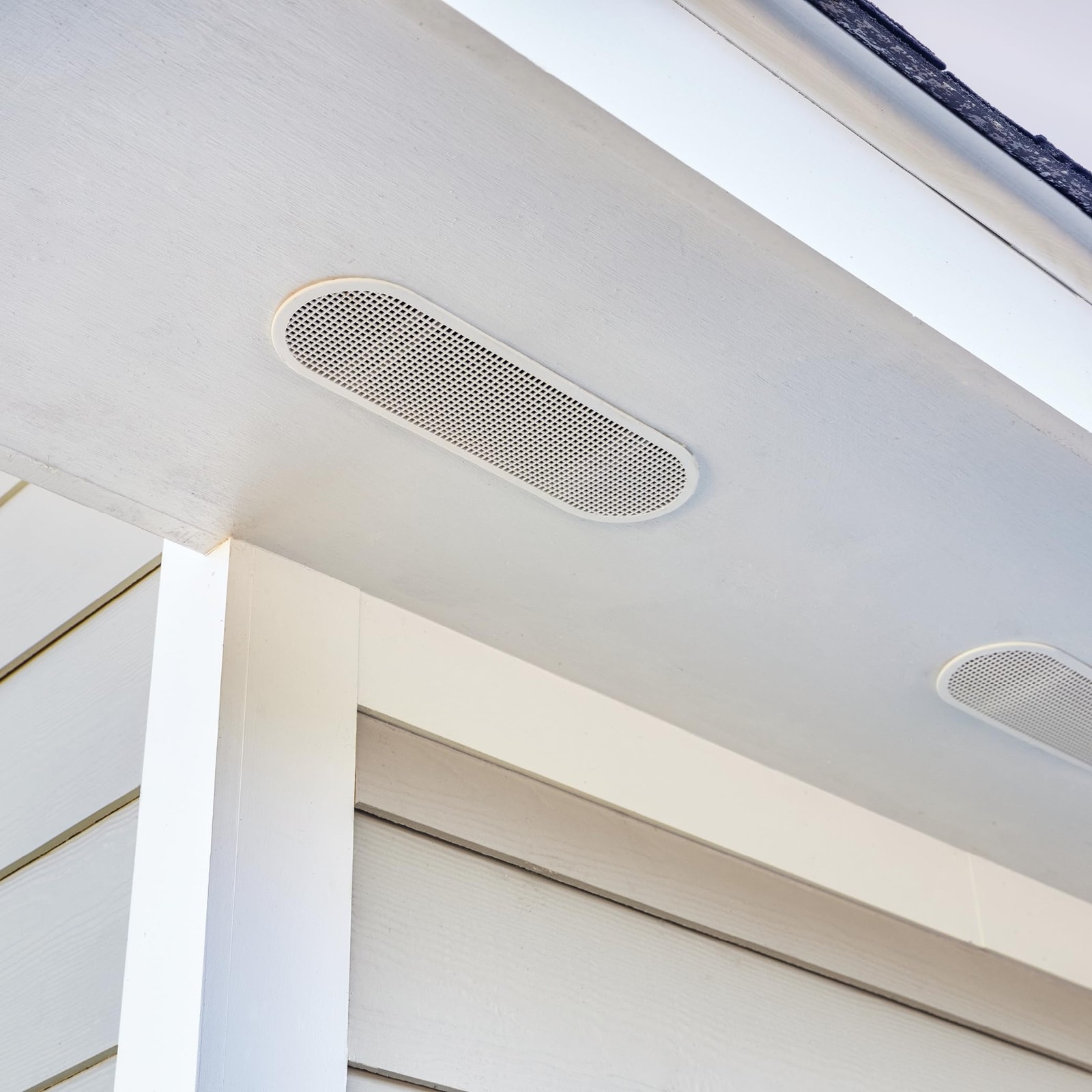 GAF – 4″ x 12″ Oval White Resin Soffit Vent – EAP412W – Built-in Screen, UV-R…