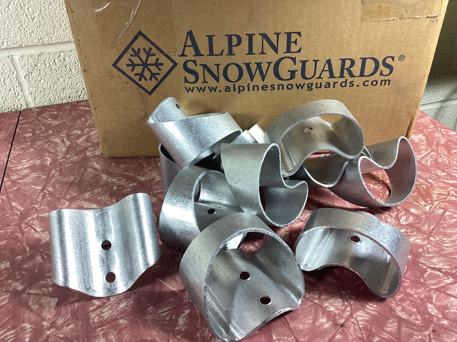 10 Quantity Alpine SnowGuards PD80 For Metal Roofs Aluminum Pad Style Snow Guard